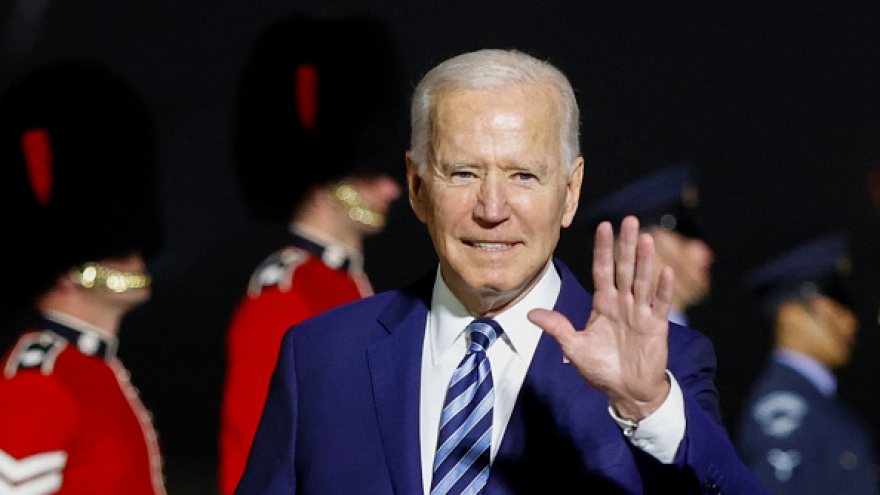 Video: Tổng thống Biden đặt chân đến Anh, bắt đầu chuyến công du nước ngoài đầu tiên